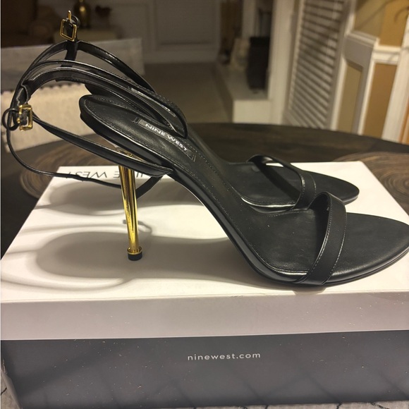 Nine West Reina -These sexy asf Tom Ford look a likes are a must! Get them now! - Picture 7 of 10